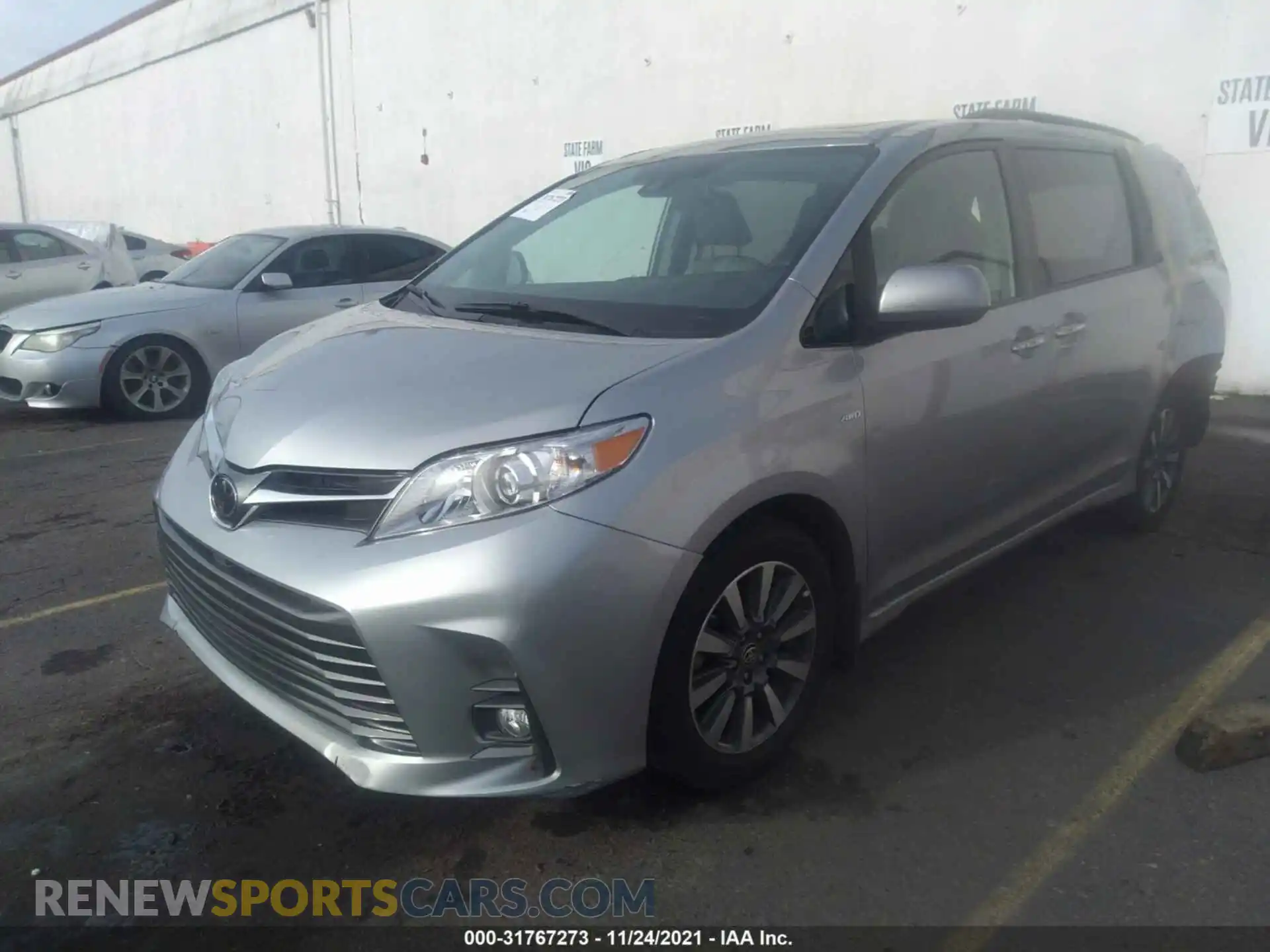 2 Photograph of a damaged car 5TDDZ3DC3LS251061 TOYOTA SIENNA 2020