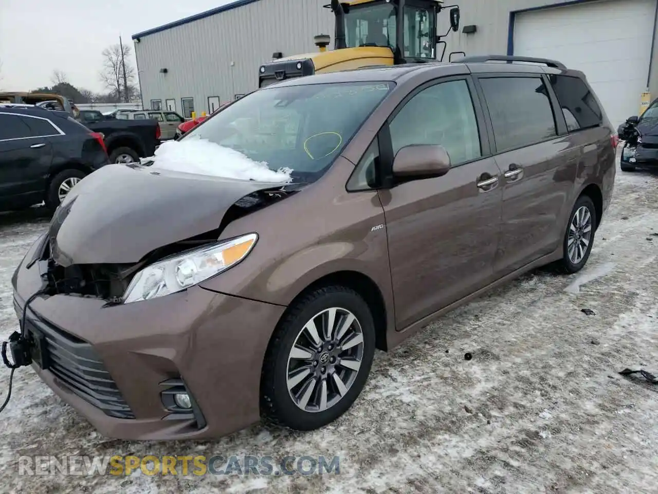 2 Photograph of a damaged car 5TDDZ3DC5LS244841 TOYOTA SIENNA 2020