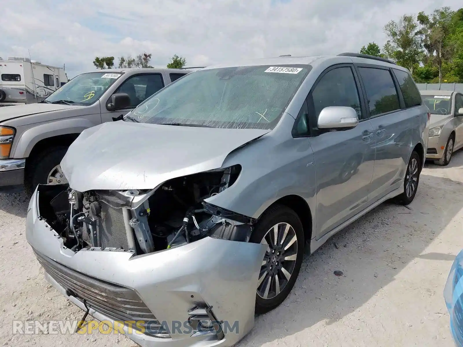 2 Photograph of a damaged car 5TDDZ3DC7LS239785 TOYOTA SIENNA 2020