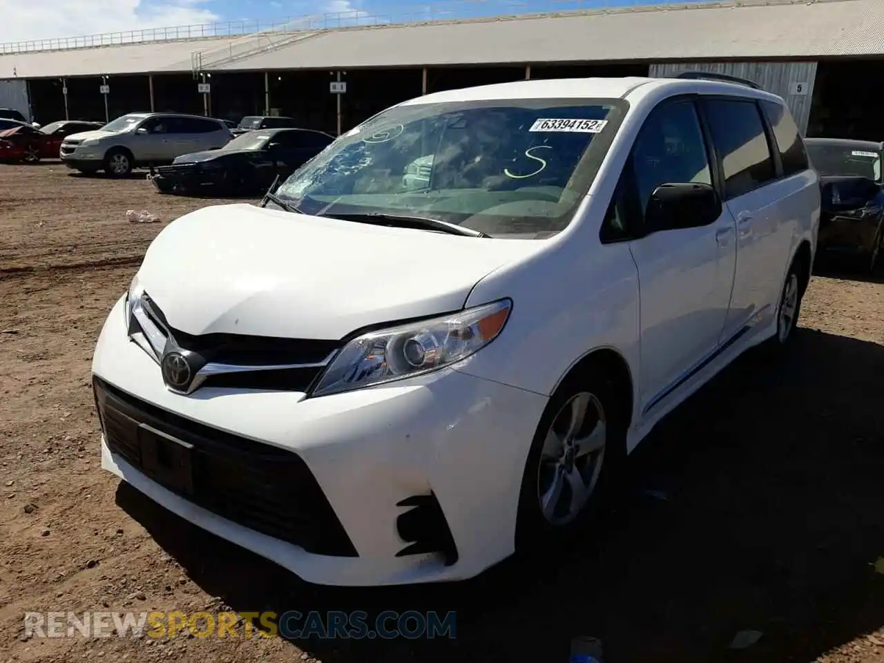 2 fotografías del automóvil dañado 5TDKZ3DC0LS087615 TOYOTA SIENNA 2020