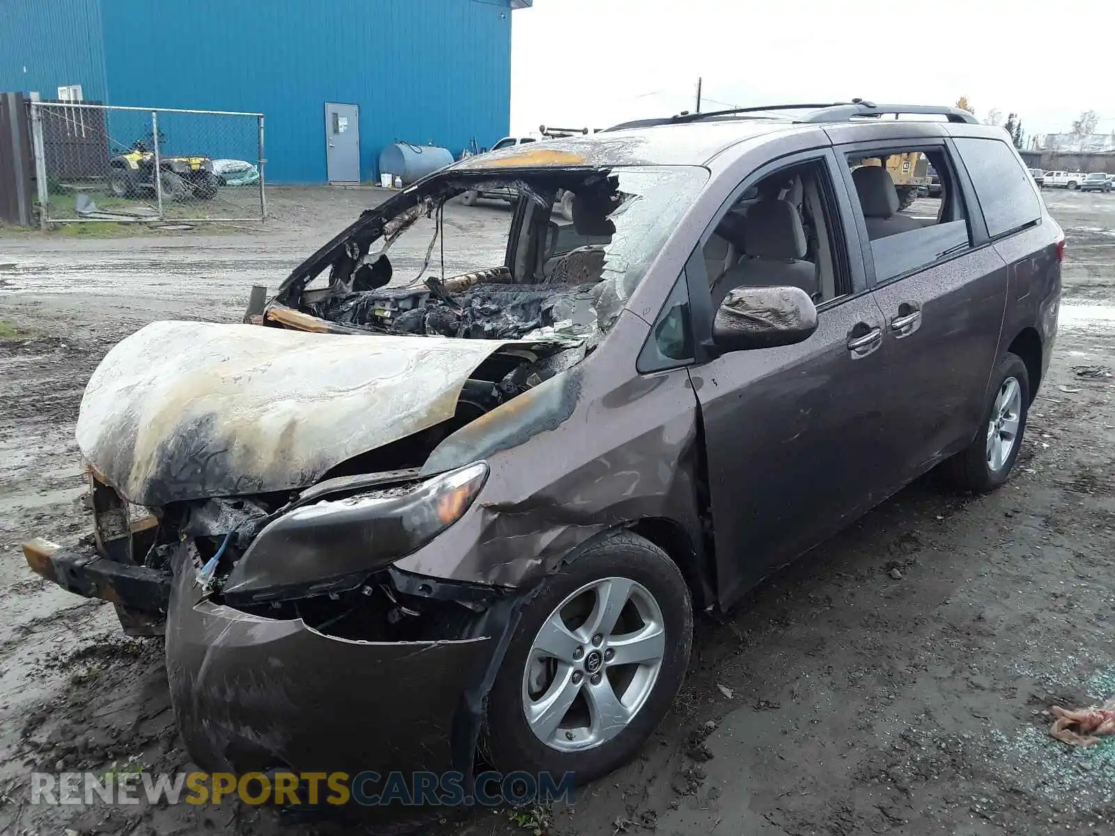 2 Photograph of a damaged car 5TDKZ3DC1LS021333 TOYOTA SIENNA 2020