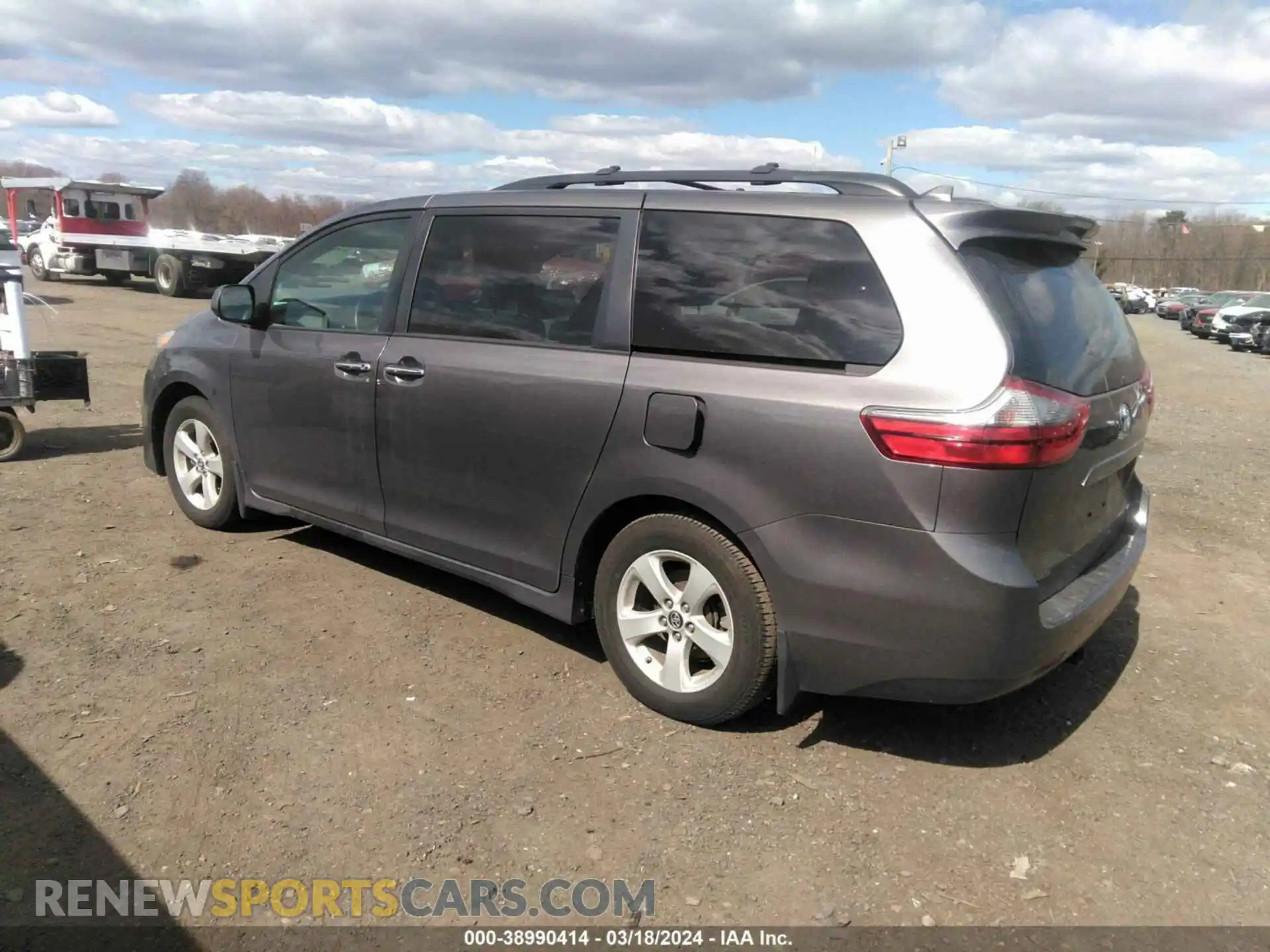 3 Photograph of a damaged car 5TDKZ3DC2LS043633 TOYOTA SIENNA 2020