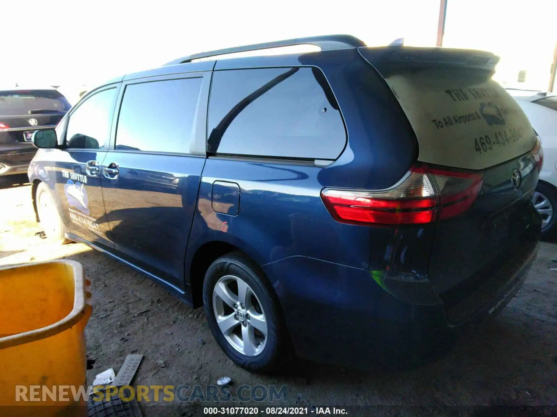 3 Photograph of a damaged car 5TDKZ3DC2LS044524 TOYOTA SIENNA 2020