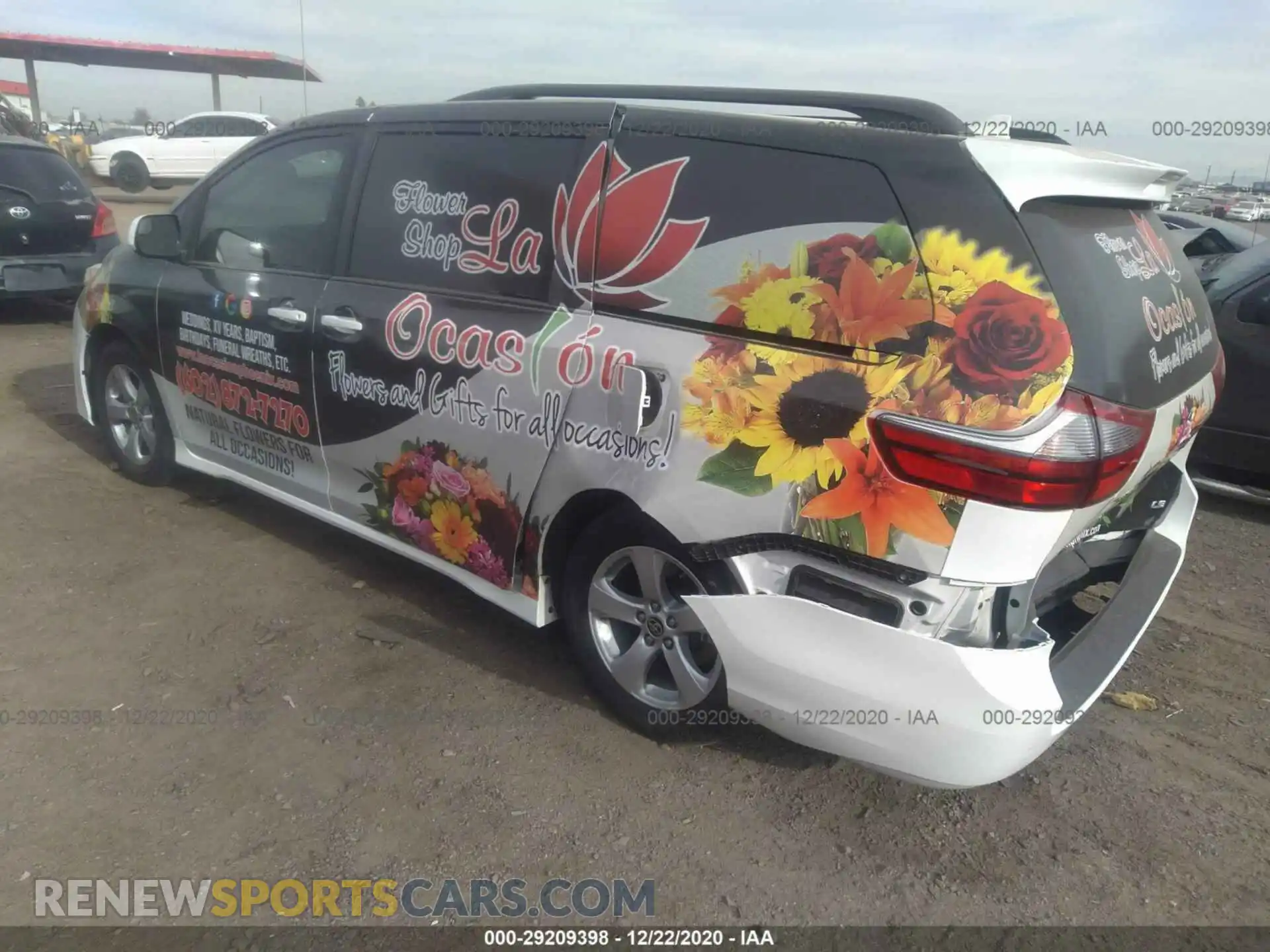 3 Photograph of a damaged car 5TDKZ3DC2LS068306 TOYOTA SIENNA 2020