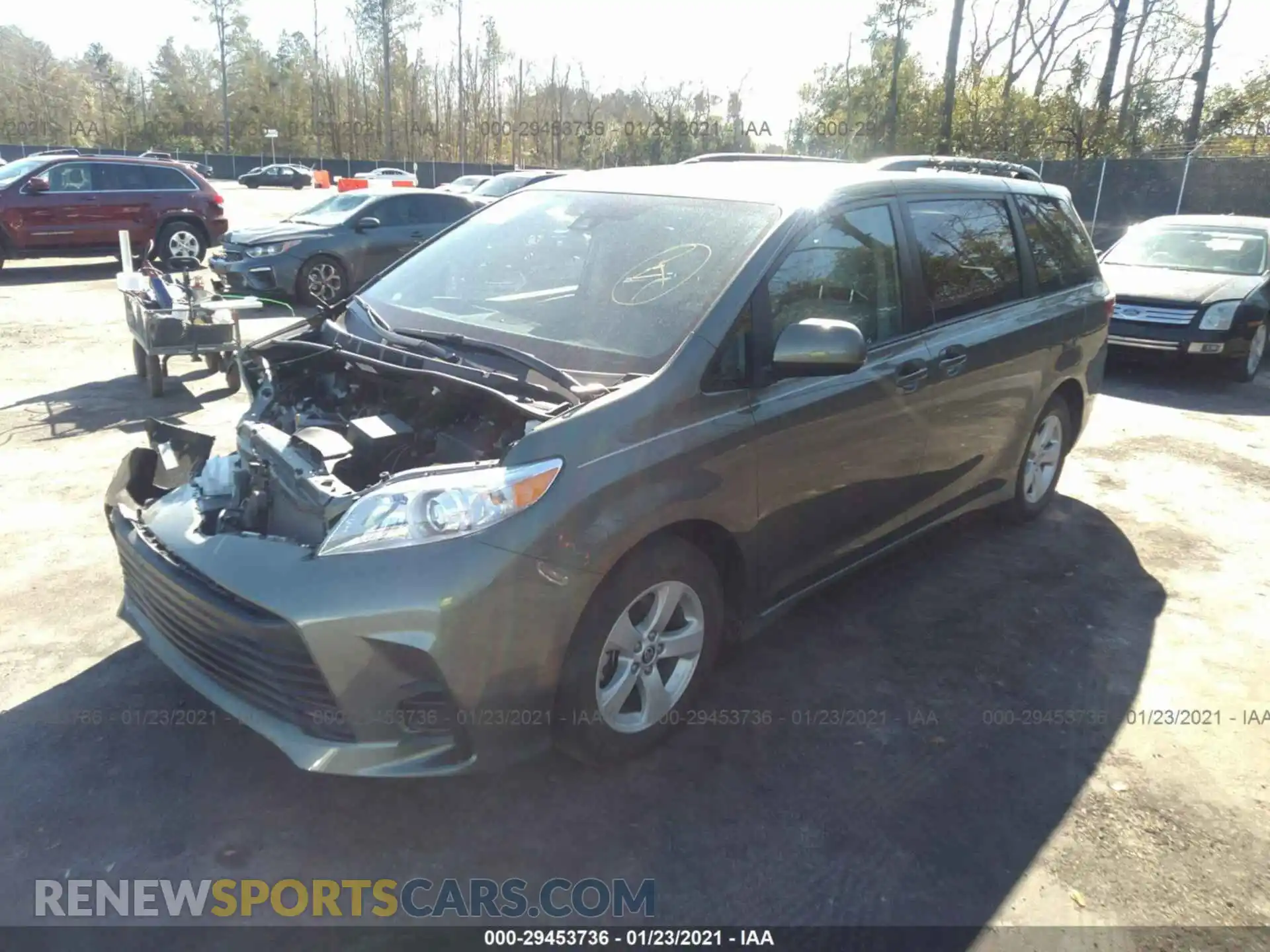 2 Photograph of a damaged car 5TDKZ3DC3LS082697 TOYOTA SIENNA 2020