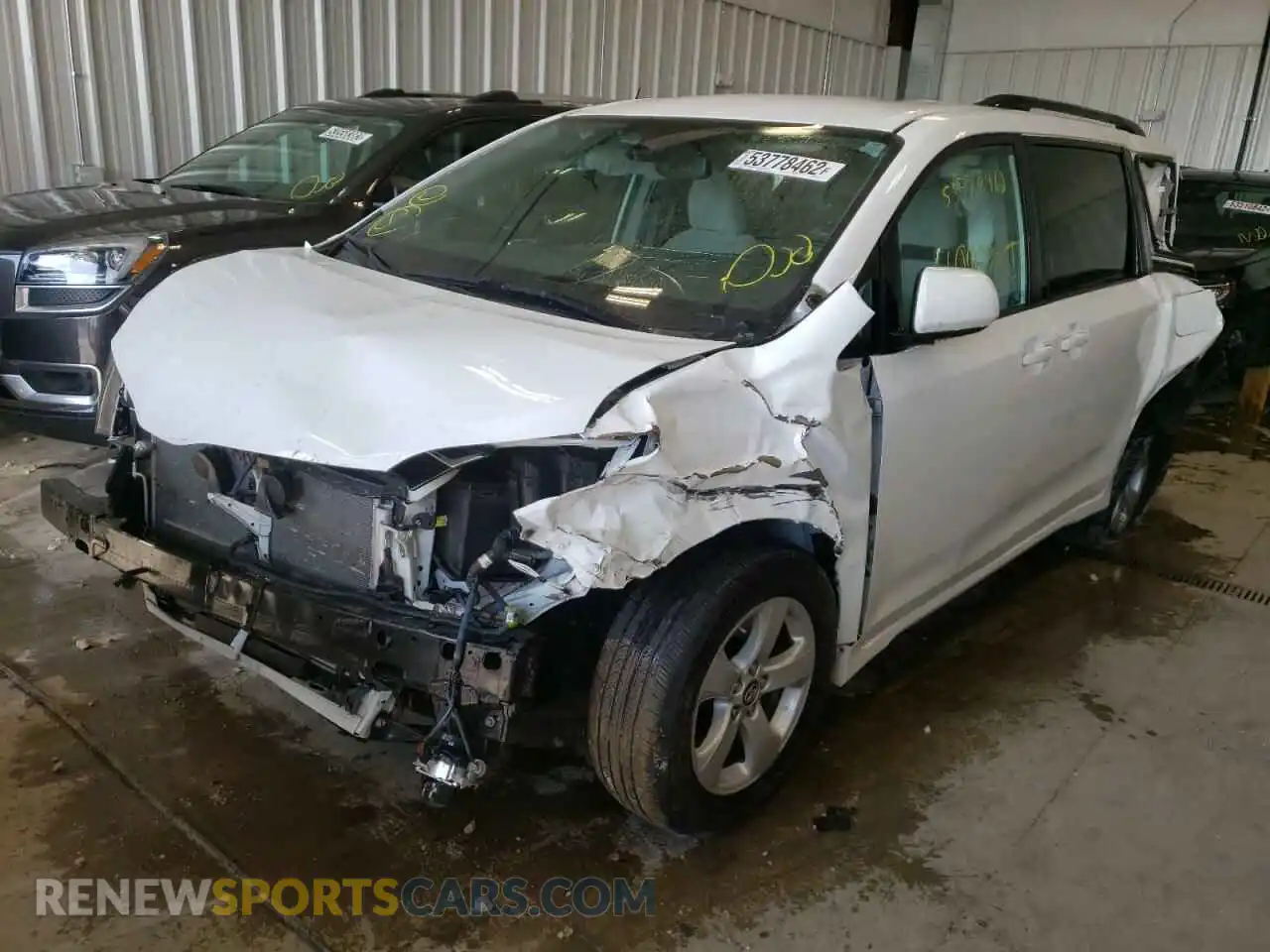 2 Photograph of a damaged car 5TDKZ3DC5LS022971 TOYOTA SIENNA 2020