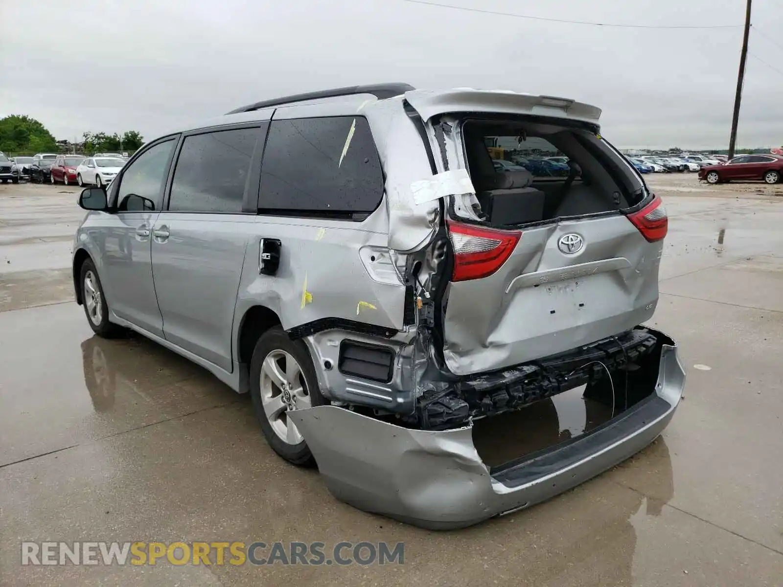 3 Photograph of a damaged car 5TDKZ3DC6LS072018 TOYOTA SIENNA 2020
