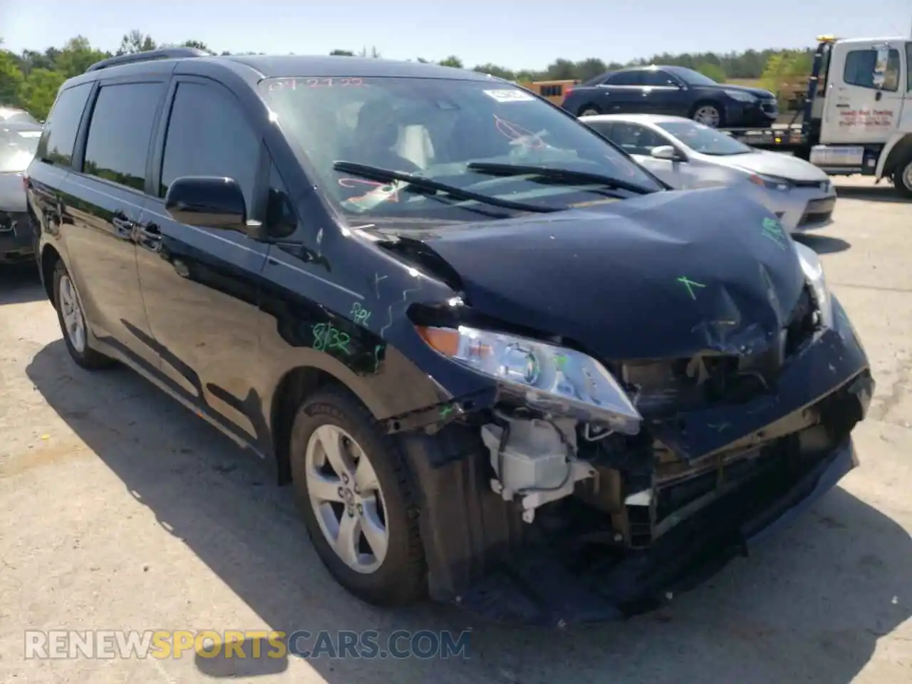 1 Photograph of a damaged car 5TDKZ3DC7LS046009 TOYOTA SIENNA 2020