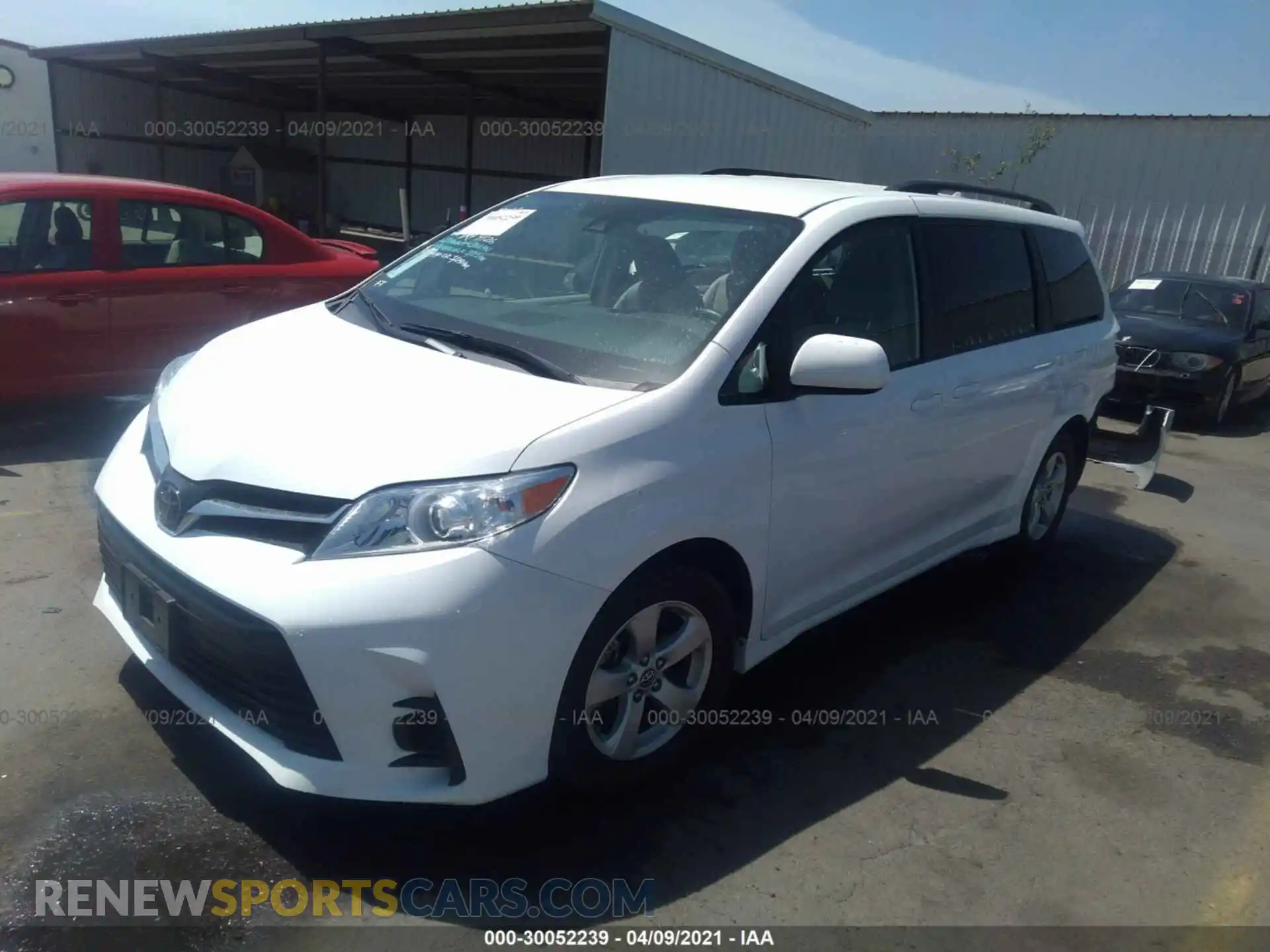 2 Photograph of a damaged car 5TDKZ3DC8LS049596 TOYOTA SIENNA 2020