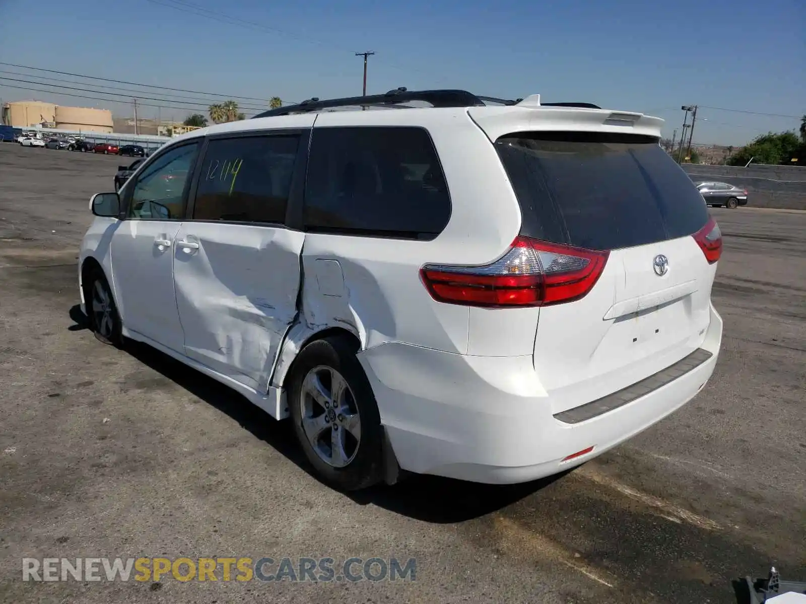 3 Photograph of a damaged car 5TDKZ3DC9LS037909 TOYOTA SIENNA 2020