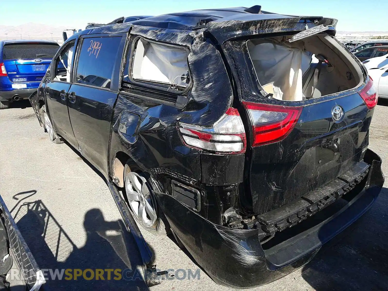 3 Photograph of a damaged car 5TDKZ3DC9LS086897 TOYOTA SIENNA 2020