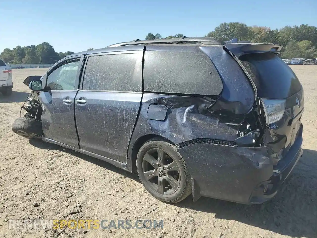 2 Photograph of a damaged car 5TDXZ3DC4LS052467 TOYOTA SIENNA 2020