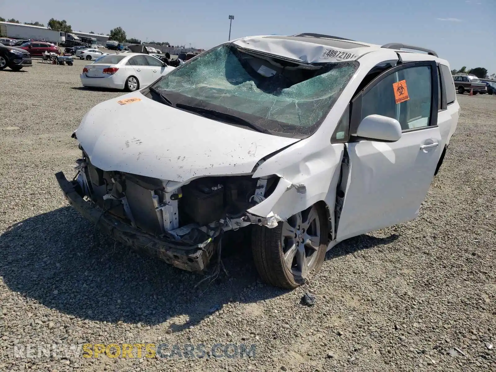 2 Photograph of a damaged car 5TDXZ3DC4LS087347 TOYOTA SIENNA 2020