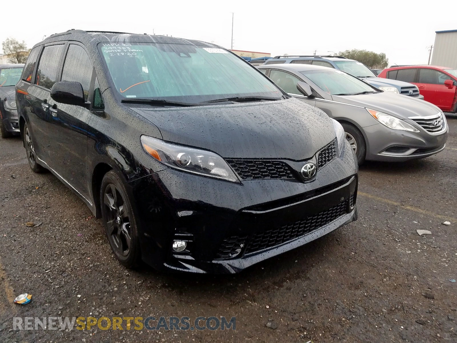 1 Photograph of a damaged car 5TDXZ3DC7LS031676 TOYOTA SIENNA 2020