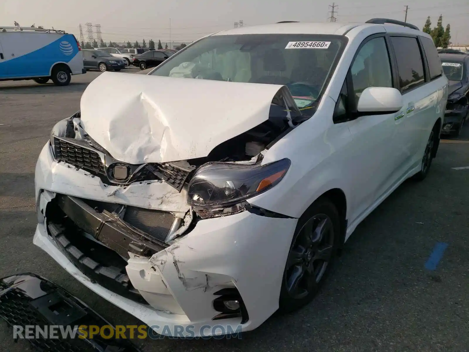 2 Photograph of a damaged car 5TDXZ3DC8LS051239 TOYOTA SIENNA 2020