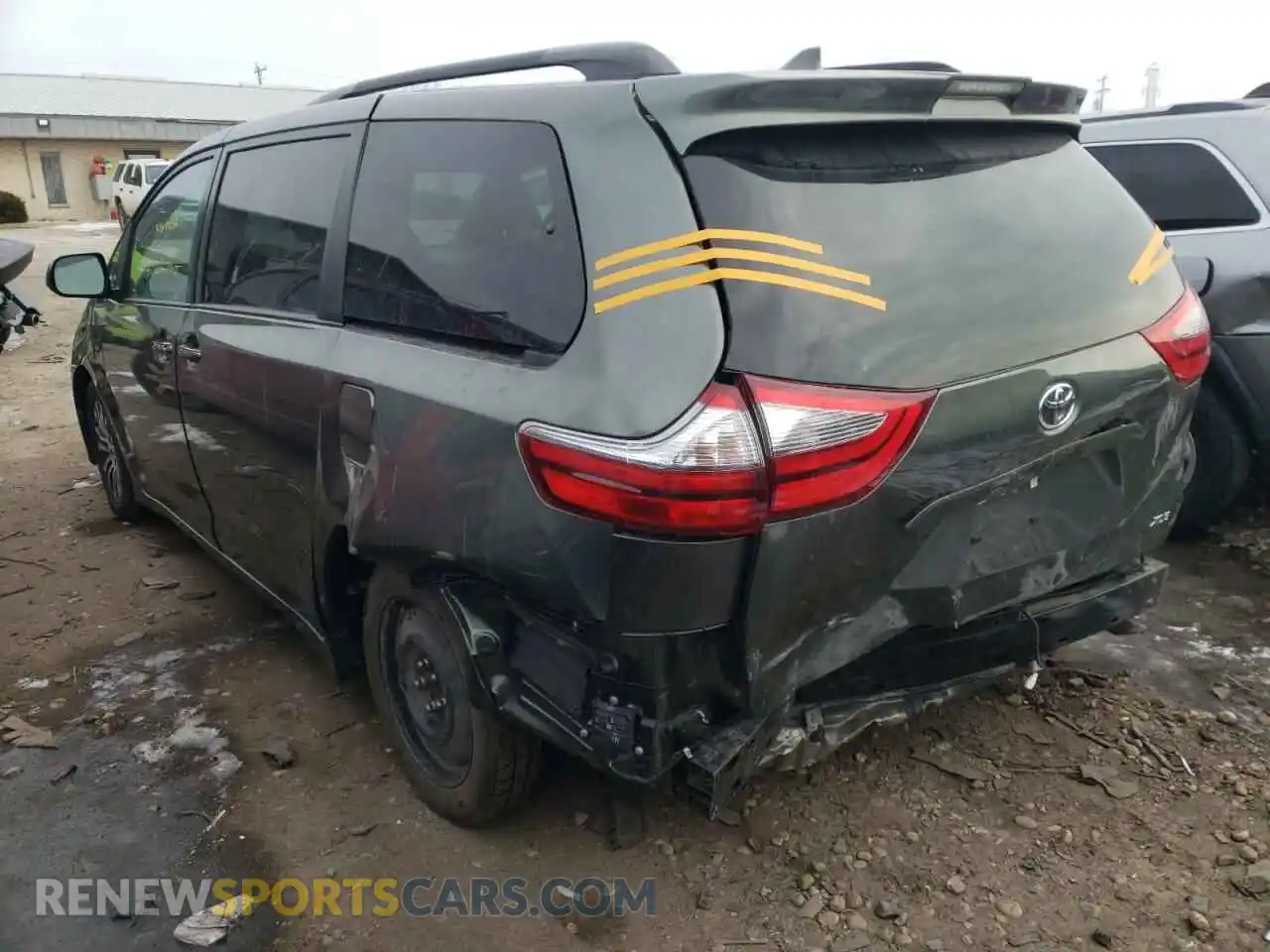 3 Photograph of a damaged car 5TDYZ3DC0LS028221 TOYOTA SIENNA 2020