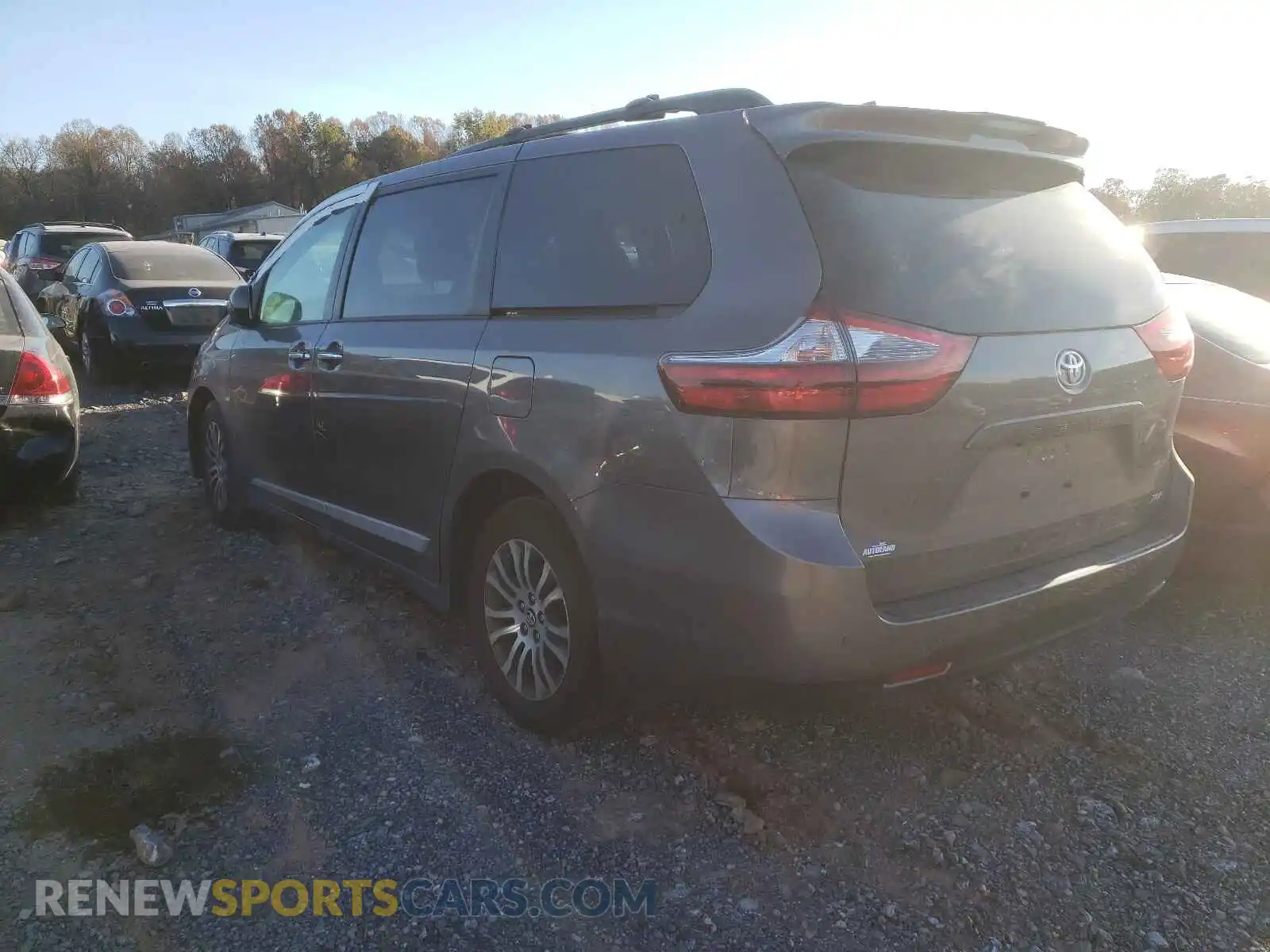 3 Photograph of a damaged car 5TDYZ3DC0LS037663 TOYOTA SIENNA 2020