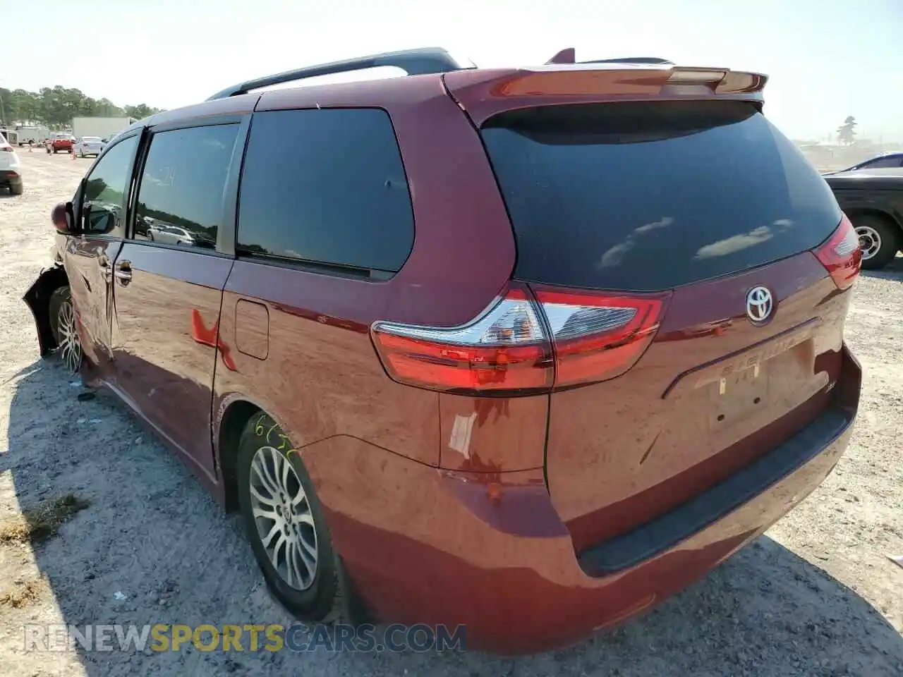 3 Photograph of a damaged car 5TDYZ3DC1LS071711 TOYOTA SIENNA 2020