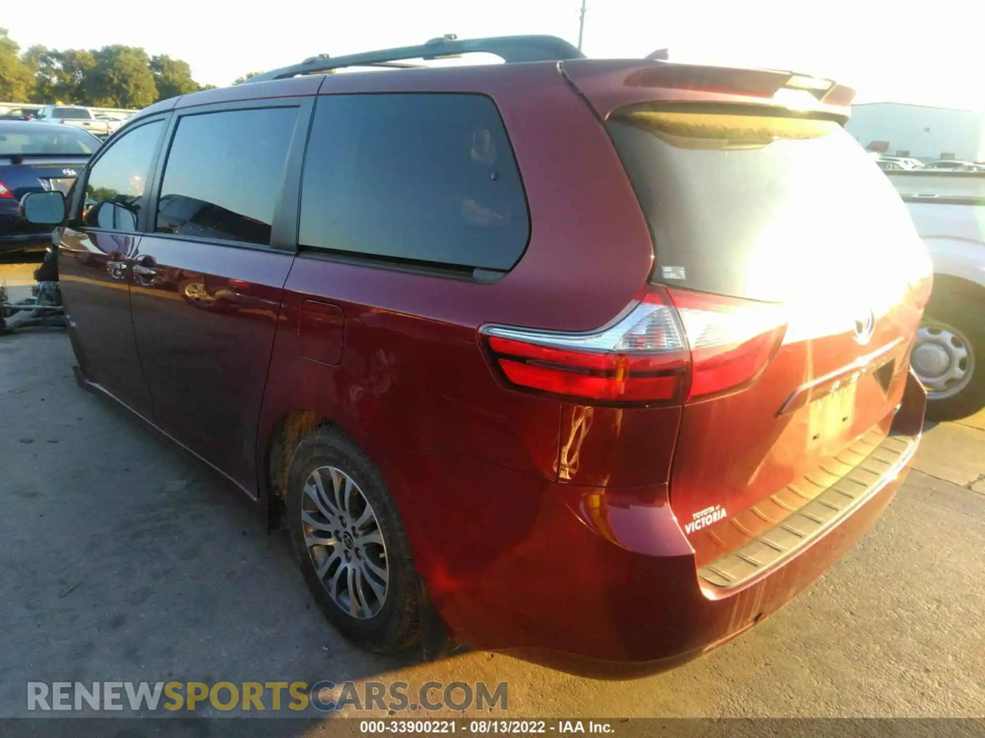 3 Photograph of a damaged car 5TDYZ3DC2LS062242 TOYOTA SIENNA 2020