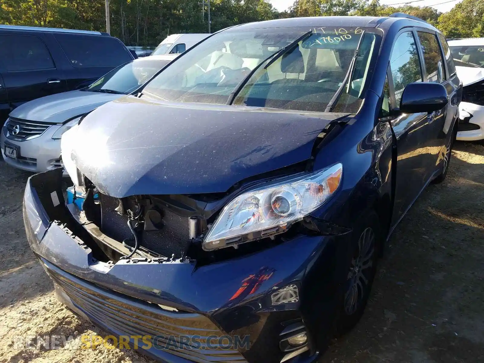 2 Photograph of a damaged car 5TDYZ3DC3LS054246 TOYOTA SIENNA 2020