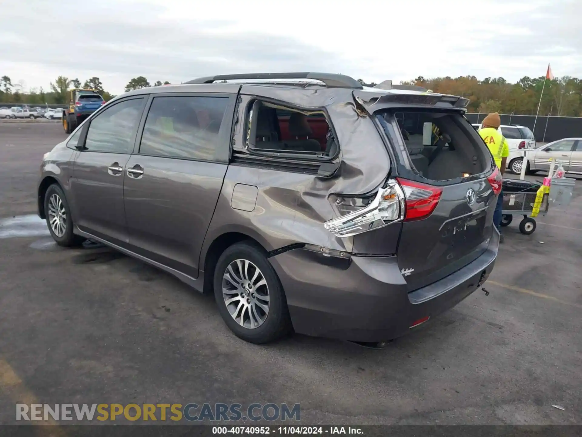 3 Photograph of a damaged car 5TDYZ3DC4LS029520 TOYOTA SIENNA 2020