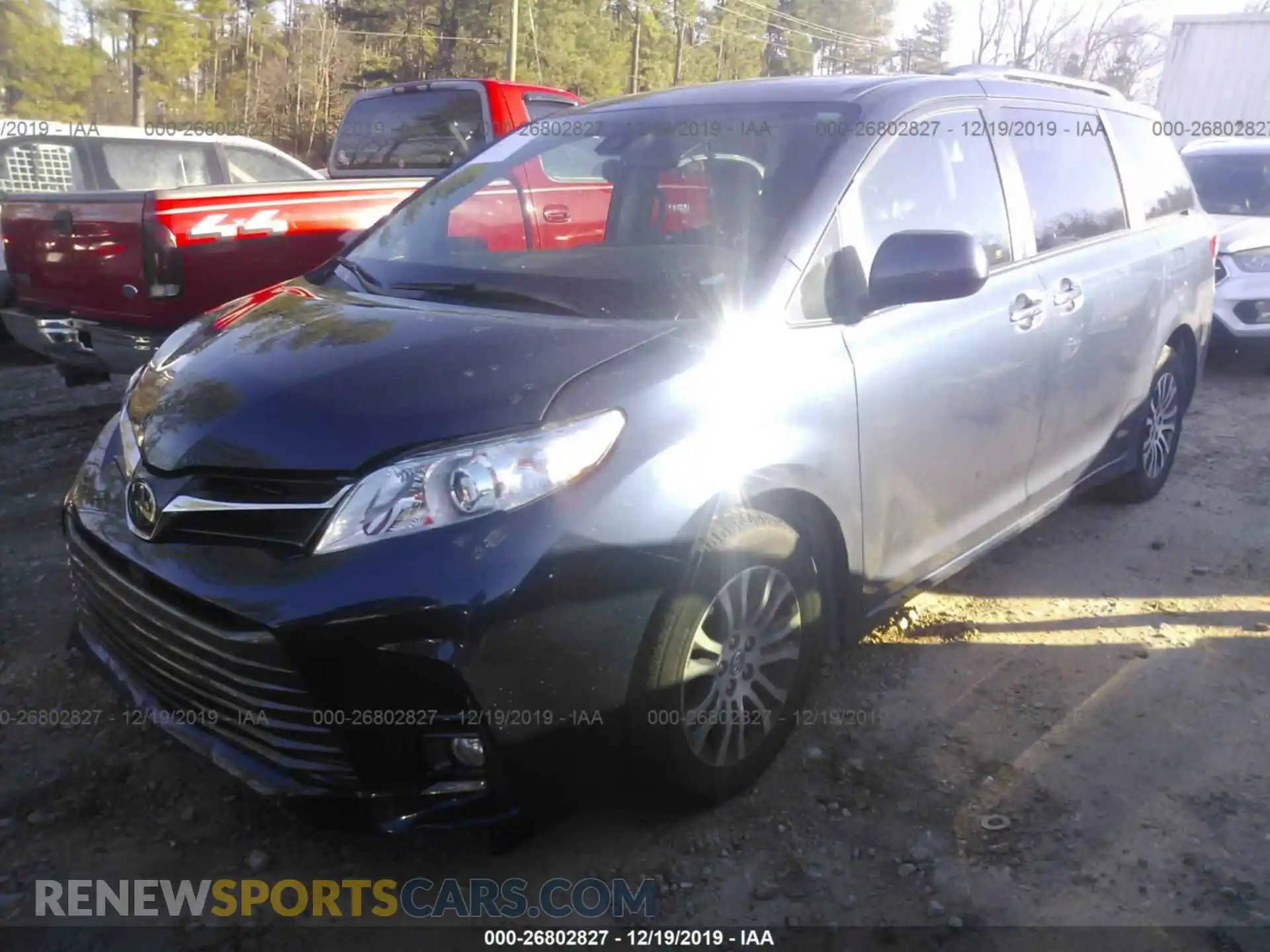 2 Photograph of a damaged car 5TDYZ3DC6LS036730 TOYOTA SIENNA 2020