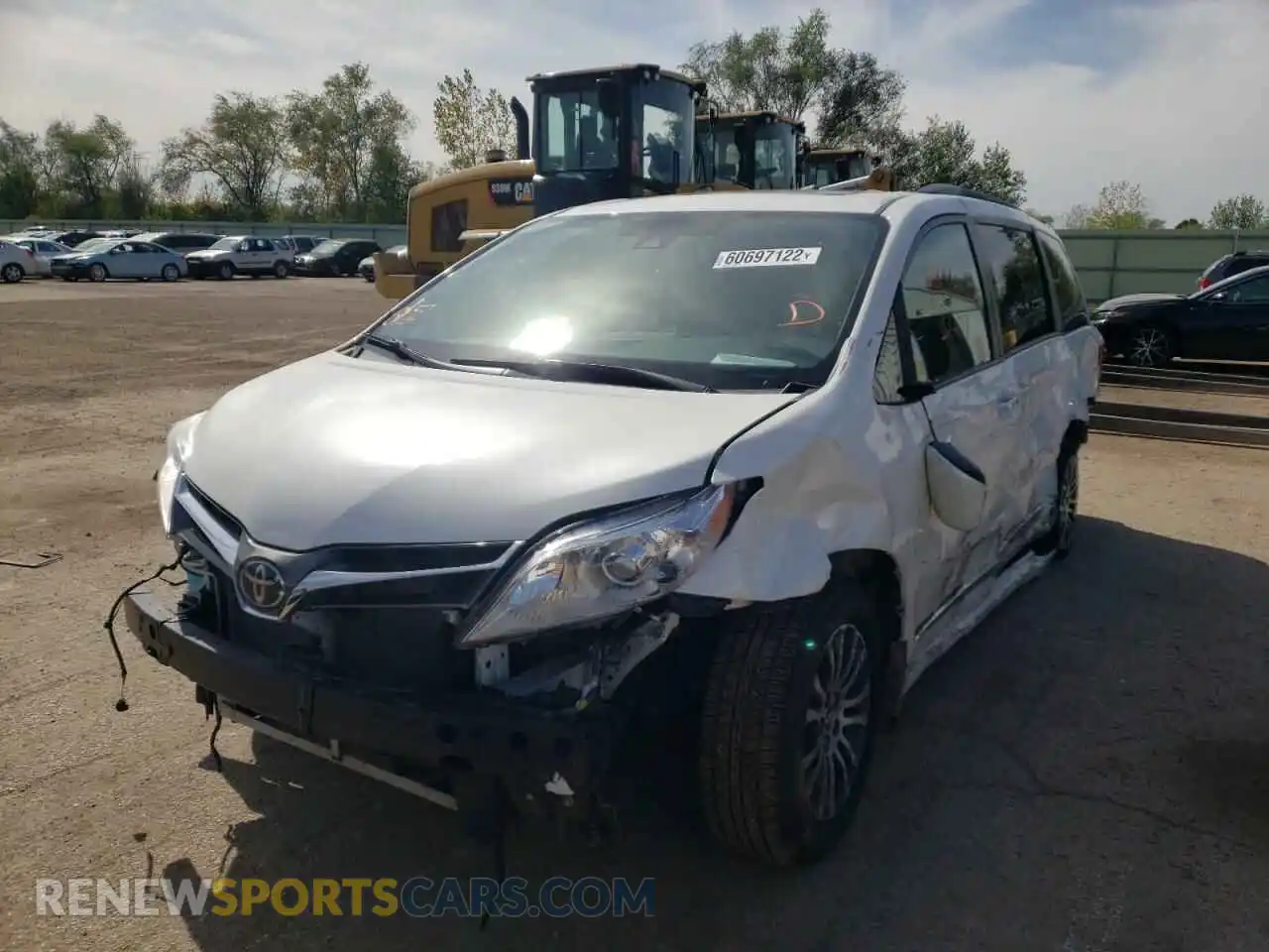 2 Photograph of a damaged car 5TDYZ3DC7LS024747 TOYOTA SIENNA 2020