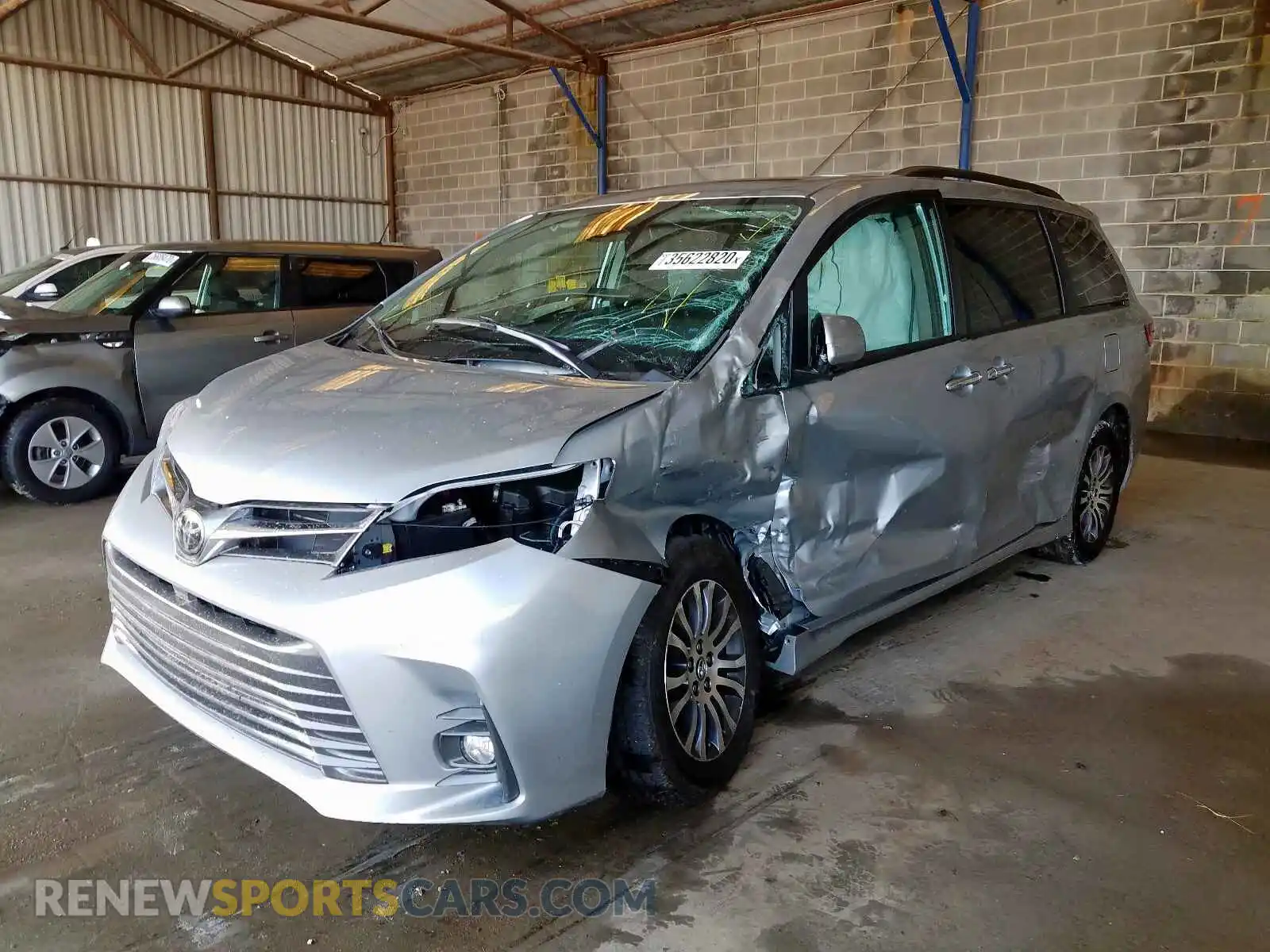 2 Photograph of a damaged car 5TDYZ3DC7LS048210 TOYOTA SIENNA 2020