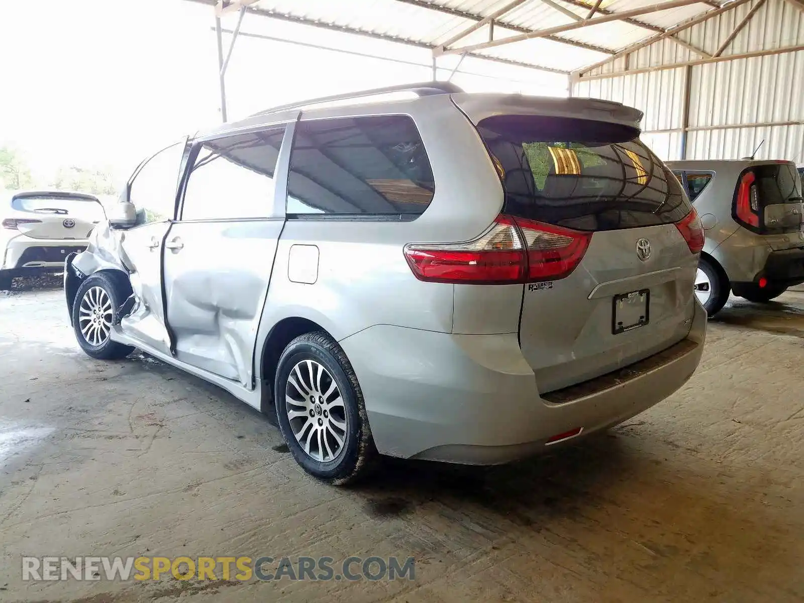 3 Photograph of a damaged car 5TDYZ3DC7LS048210 TOYOTA SIENNA 2020