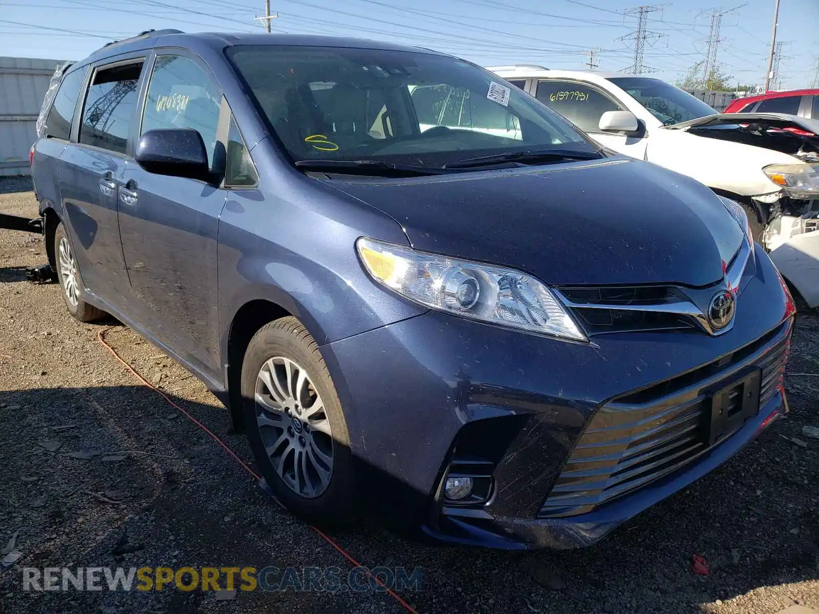 1 Photograph of a damaged car 5TDYZ3DC8LS031772 TOYOTA SIENNA 2020