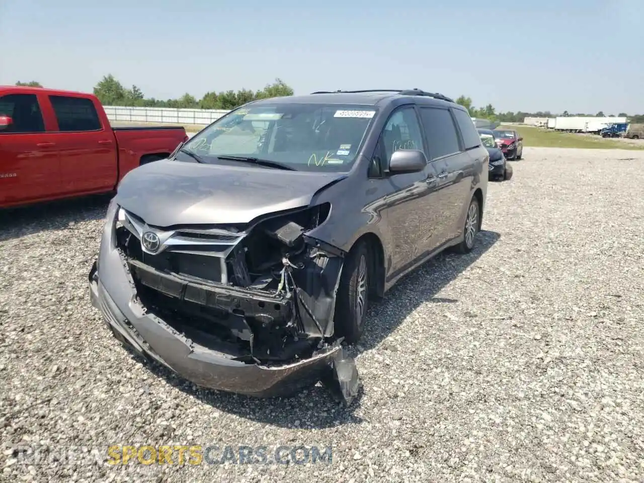 2 Photograph of a damaged car 5TDYZ3DC8LS043999 TOYOTA SIENNA 2020