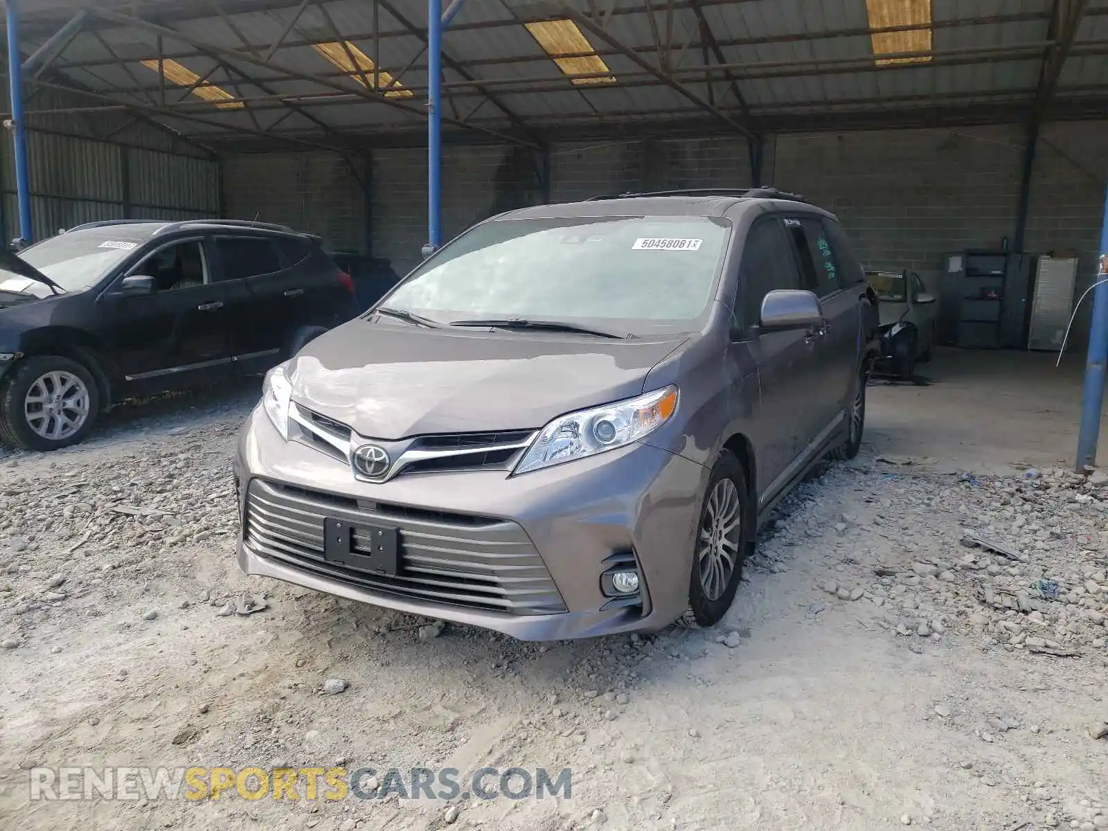 2 Photograph of a damaged car 5TDYZ3DC9LS057121 TOYOTA SIENNA 2020