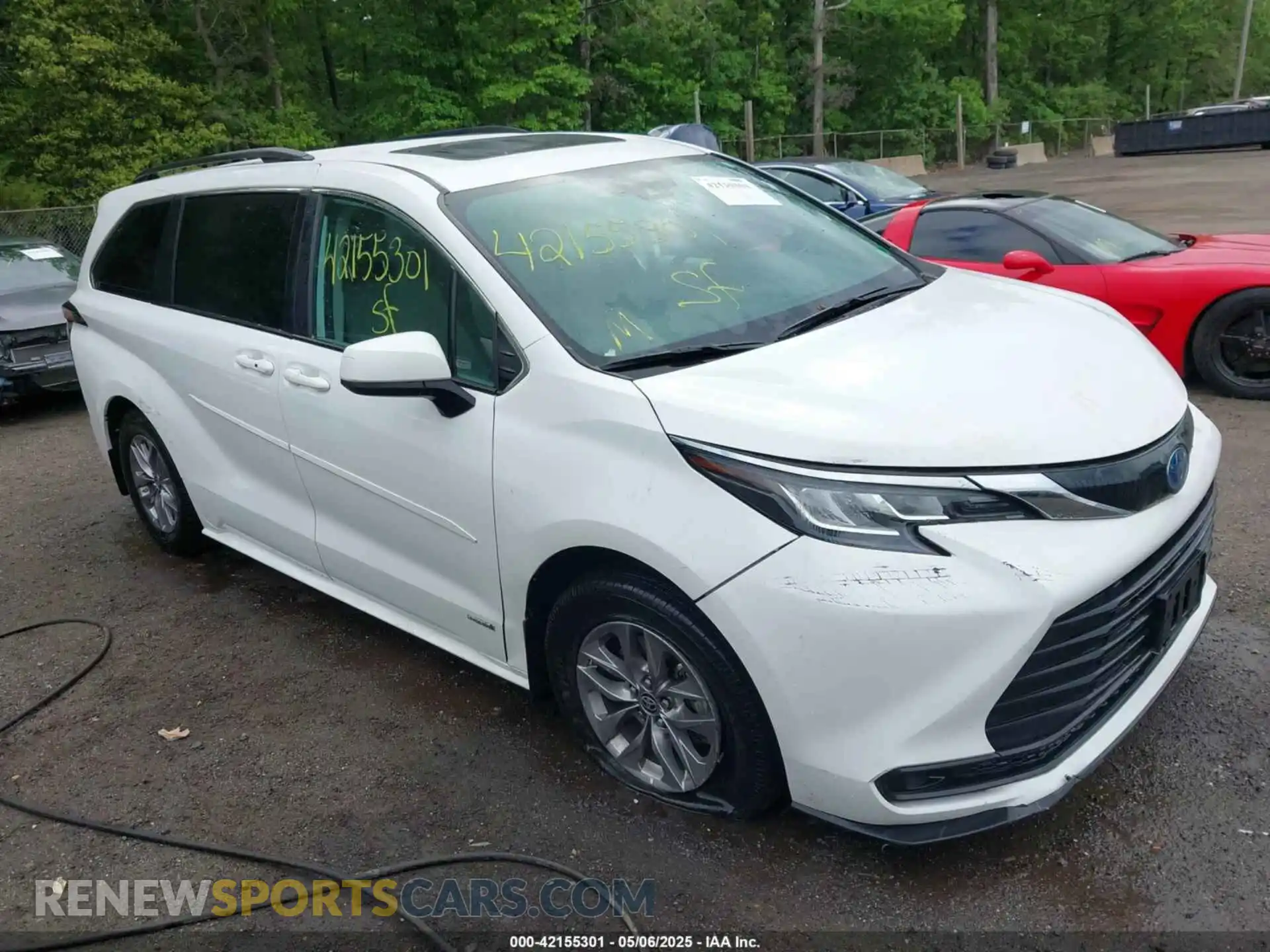 1 Photograph of a damaged car 5TDBRKEC8MS008394 TOYOTA SIENNA 2021