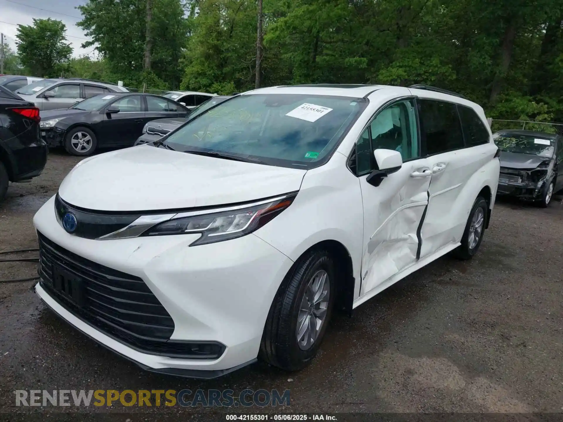 2 Photograph of a damaged car 5TDBRKEC8MS008394 TOYOTA SIENNA 2021