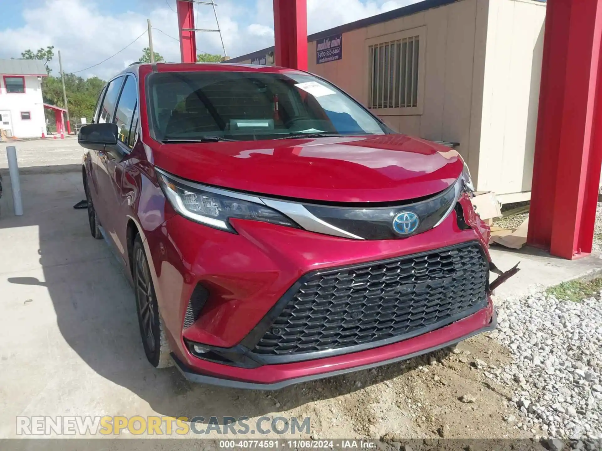 1 Photograph of a damaged car 5TDDRKEC0MS043195 TOYOTA SIENNA 2021