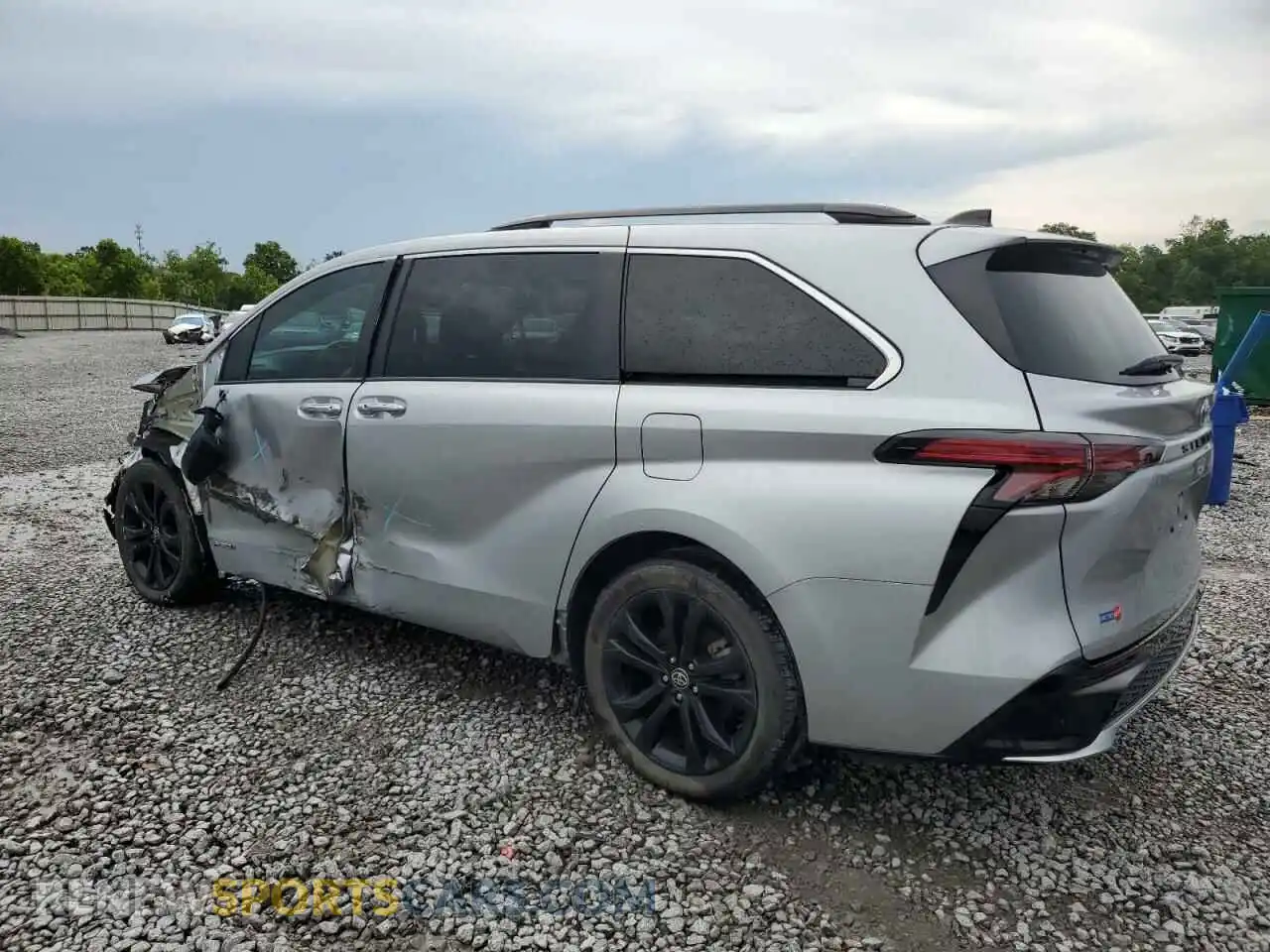 2 Photograph of a damaged car 5TDDRKEC0MS058506 TOYOTA SIENNA 2021