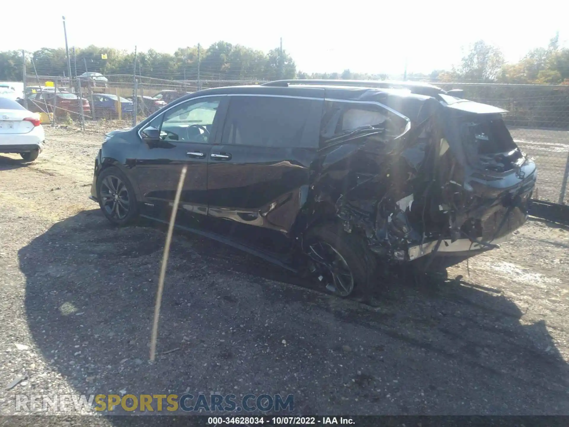 3 Photograph of a damaged car 5TDDRKEC1MS058580 TOYOTA SIENNA 2021