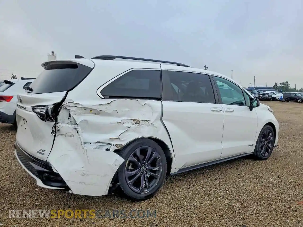 3 Photograph of a damaged car 5TDDRKEC2MS024146 TOYOTA SIENNA 2021