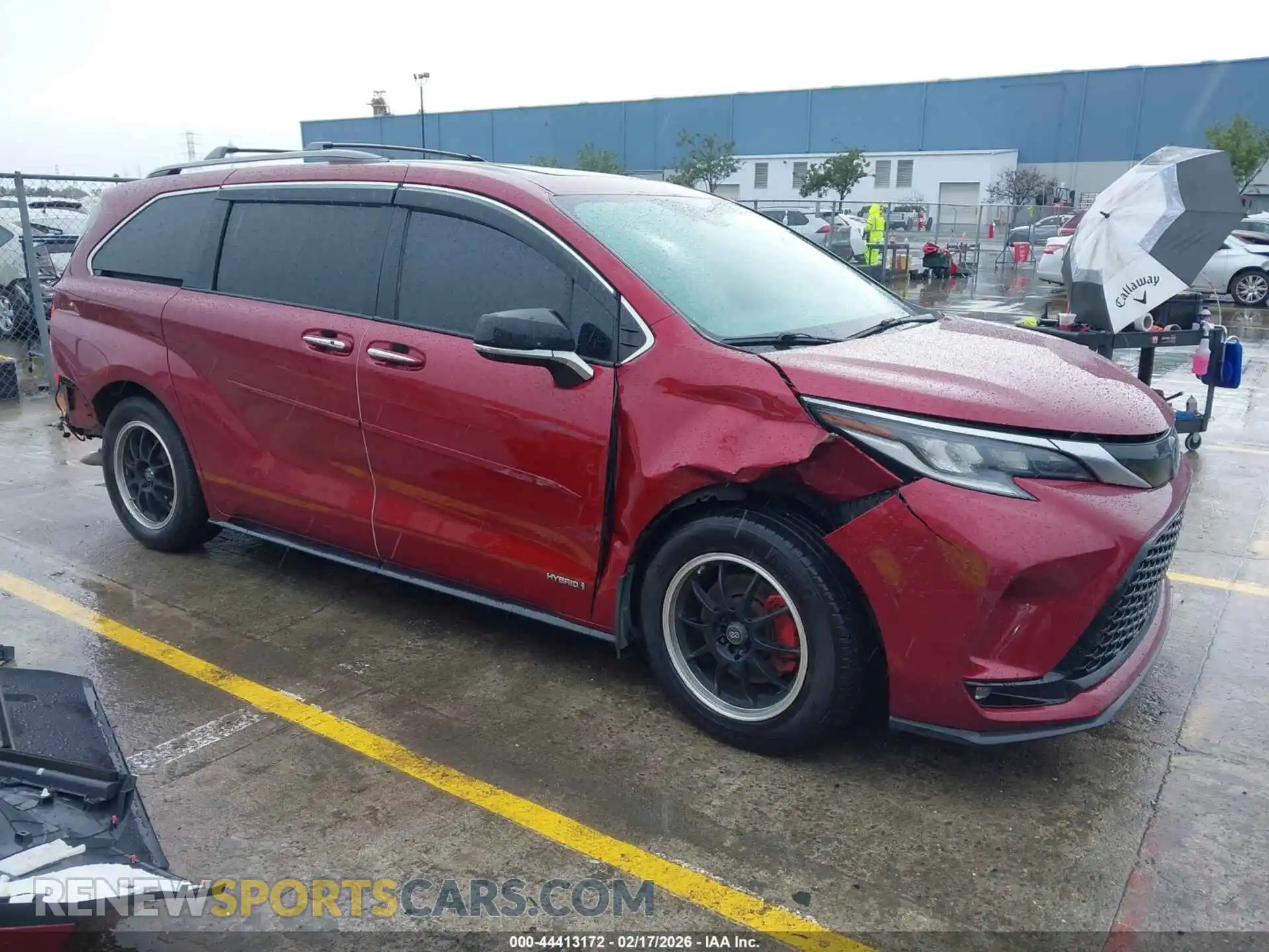 1 Photograph of a damaged car 5TDDRKEC2MS035583 TOYOTA SIENNA 2021
