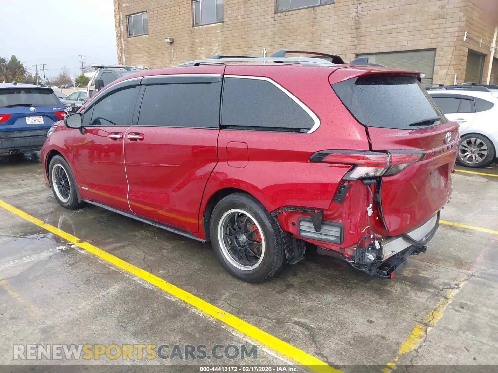 3 Photograph of a damaged car 5TDDRKEC2MS035583 TOYOTA SIENNA 2021