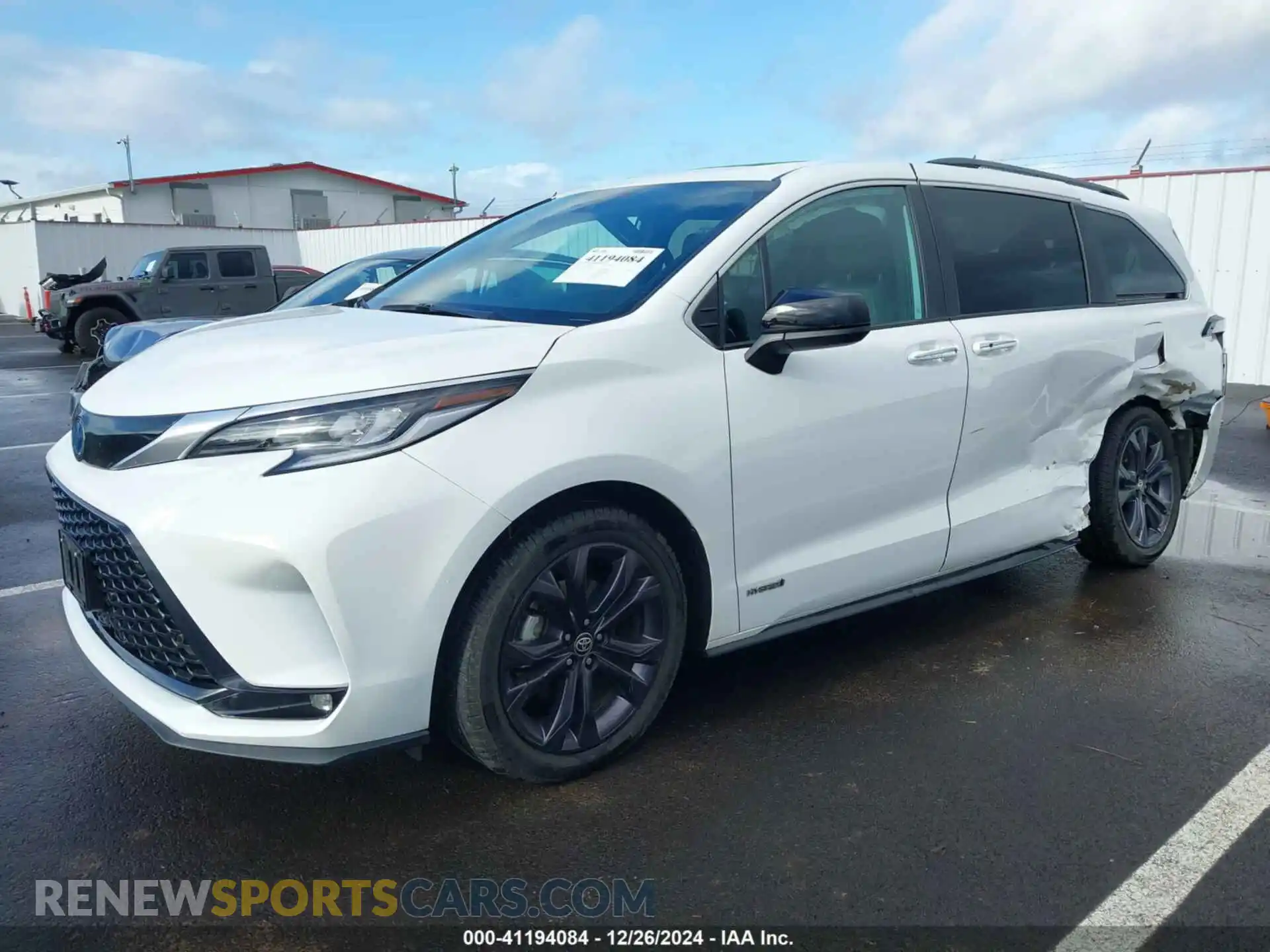 2 Photograph of a damaged car 5TDDRKEC3MS068012 TOYOTA SIENNA 2021
