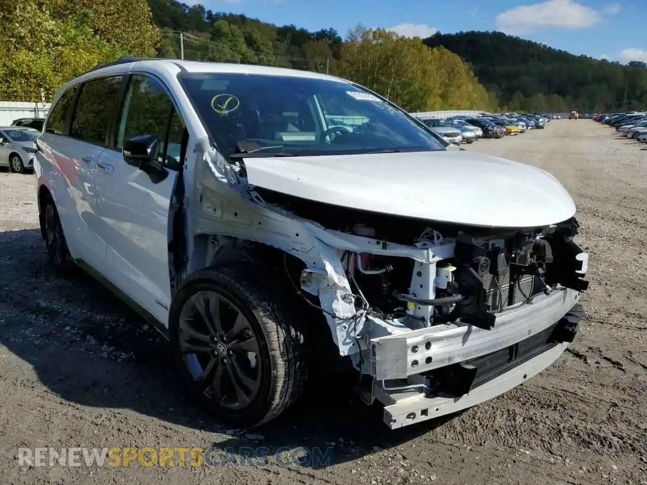 1 Photograph of a damaged car 5TDDRKEC5MS049879 TOYOTA SIENNA 2021