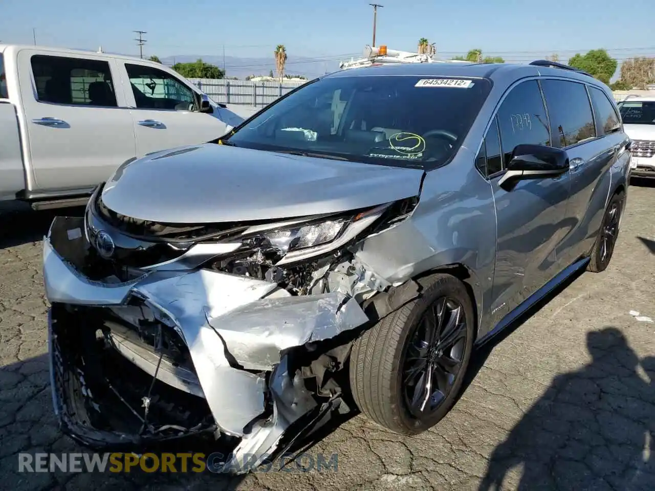 2 Photograph of a damaged car 5TDDRKEC8MS055384 TOYOTA SIENNA 2021