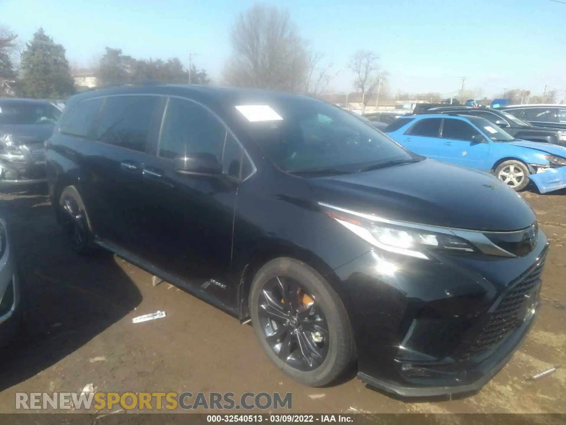 1 Photograph of a damaged car 5TDDRKECXMS012195 TOYOTA SIENNA 2021