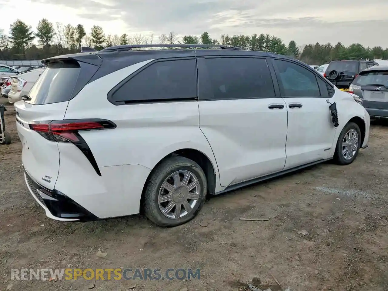 3 Photograph of a damaged car 5TDDSKFC0MS030479 TOYOTA SIENNA 2021
