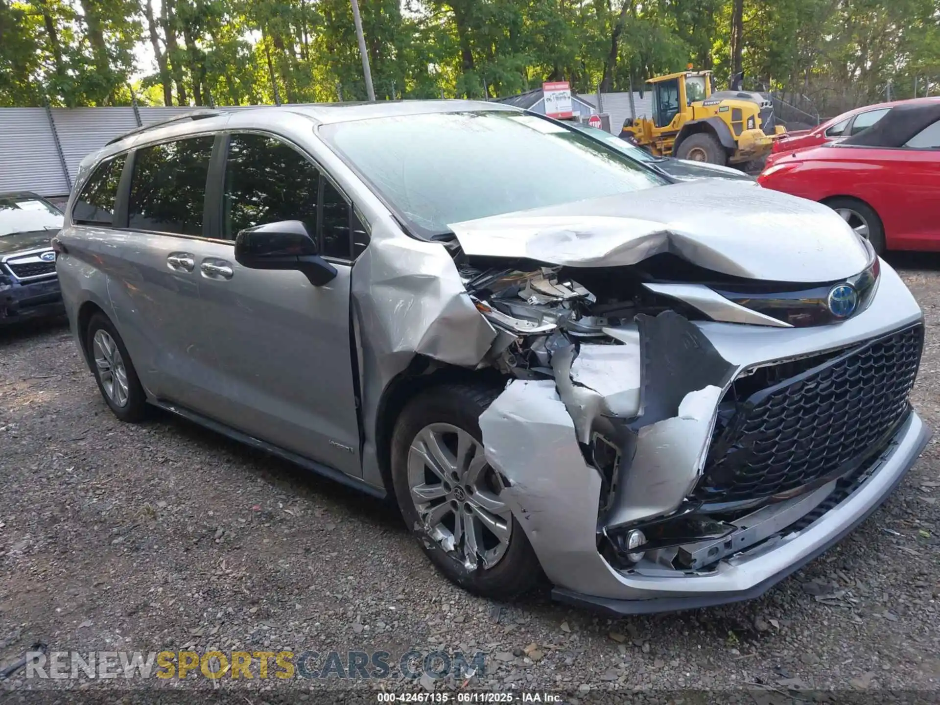 1 Photograph of a damaged car 5TDDSKFC1MS026604 TOYOTA SIENNA 2021