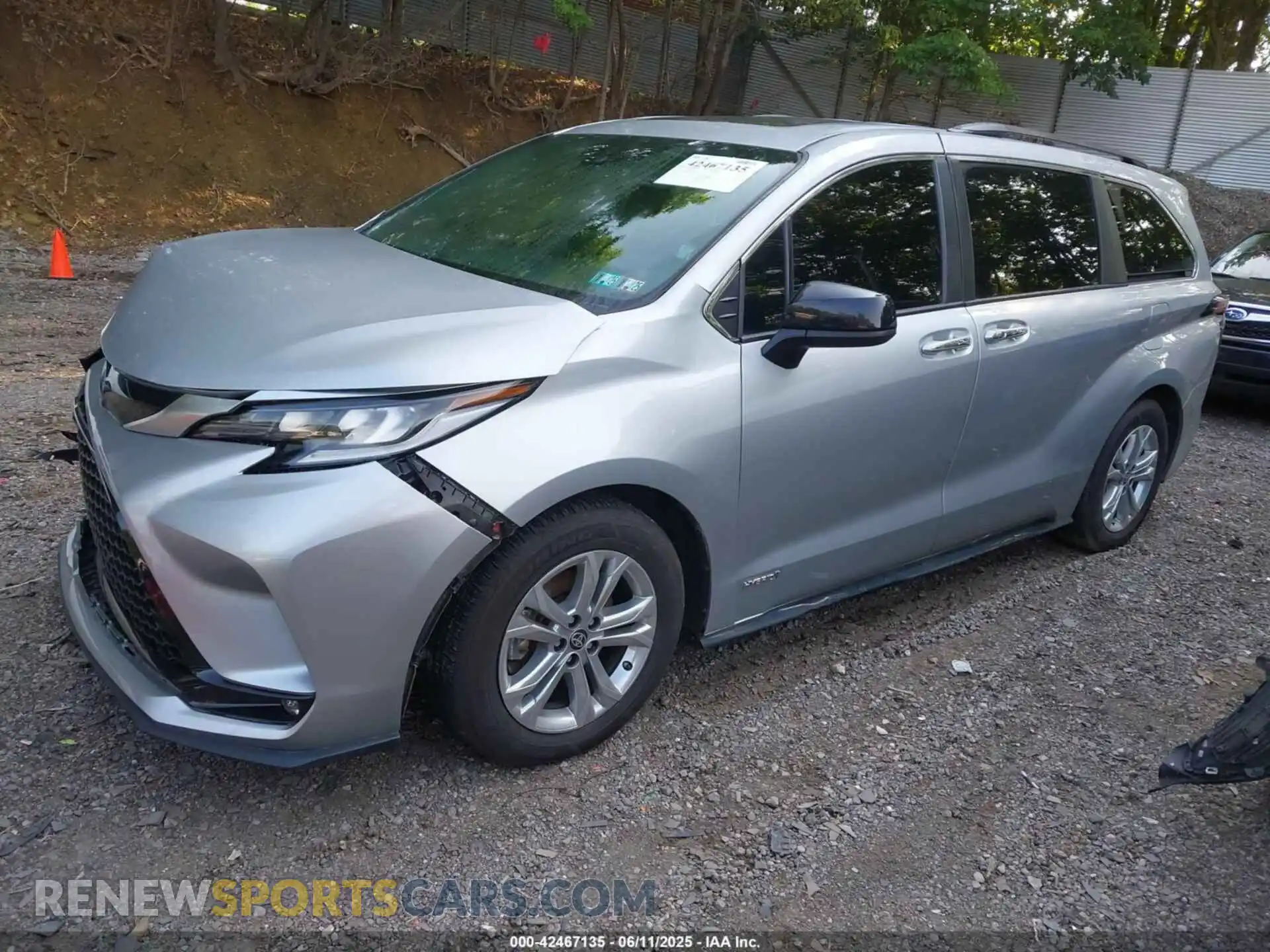 2 Photograph of a damaged car 5TDDSKFC1MS026604 TOYOTA SIENNA 2021