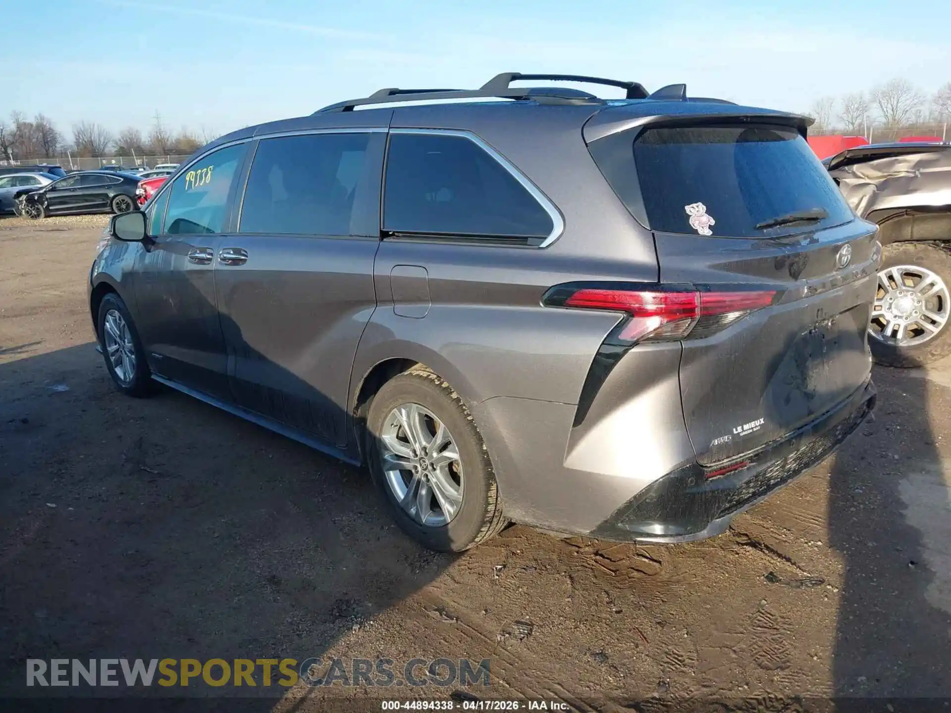 3 Photograph of a damaged car 5TDDSKFC3MS026281 TOYOTA SIENNA 2021