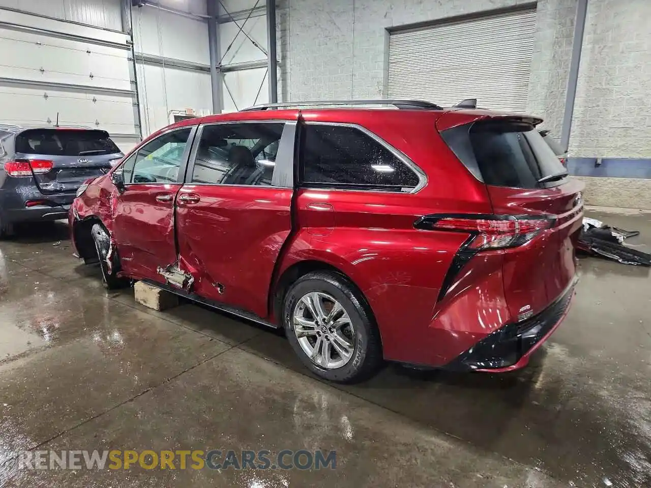 2 Photograph of a damaged car 5TDDSKFC4MS006122 TOYOTA SIENNA 2021