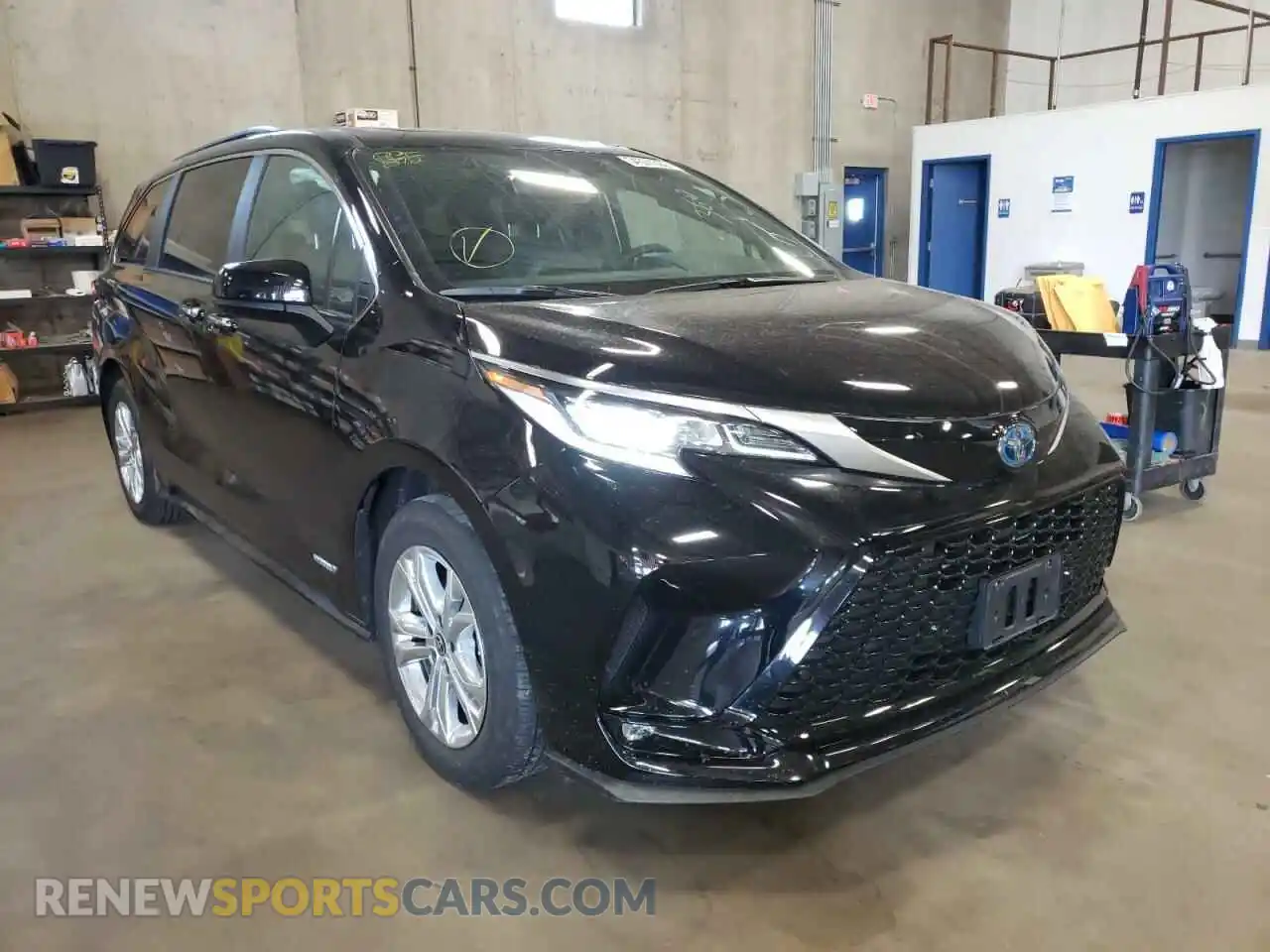 1 Photograph of a damaged car 5TDDSKFC6MS010446 TOYOTA SIENNA 2021